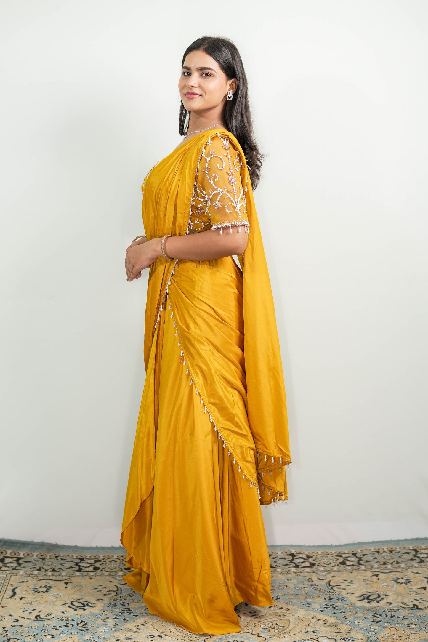 Sunlit Grace Pre-Draped Saree Set
