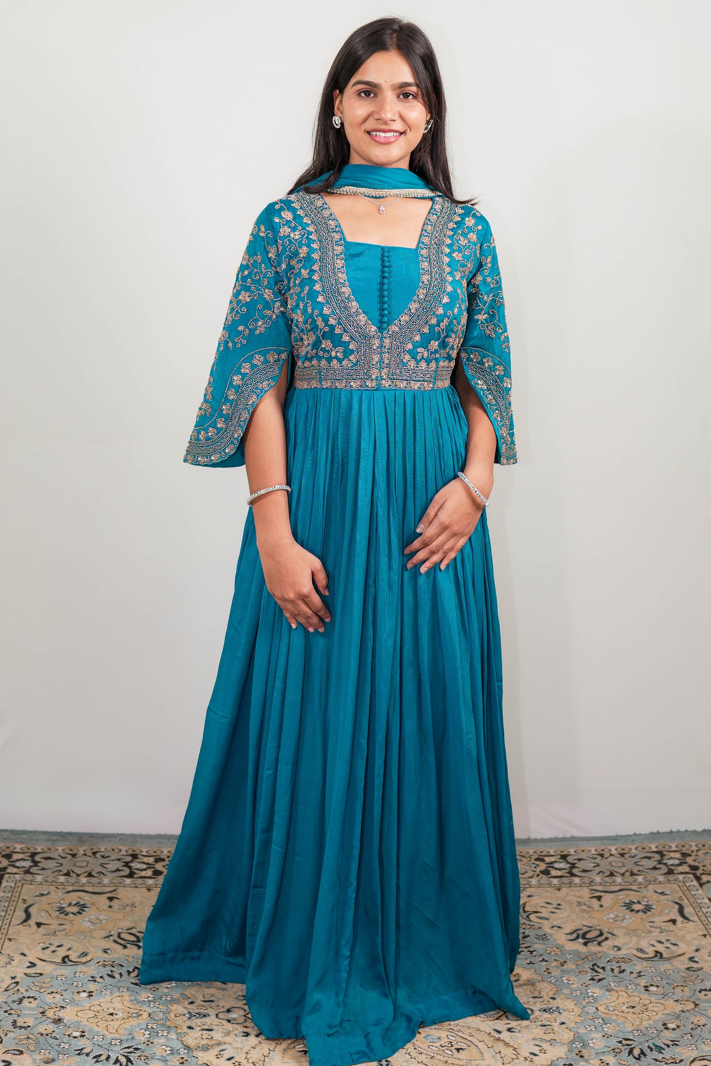 Nooré Embroidered Anarkali Set