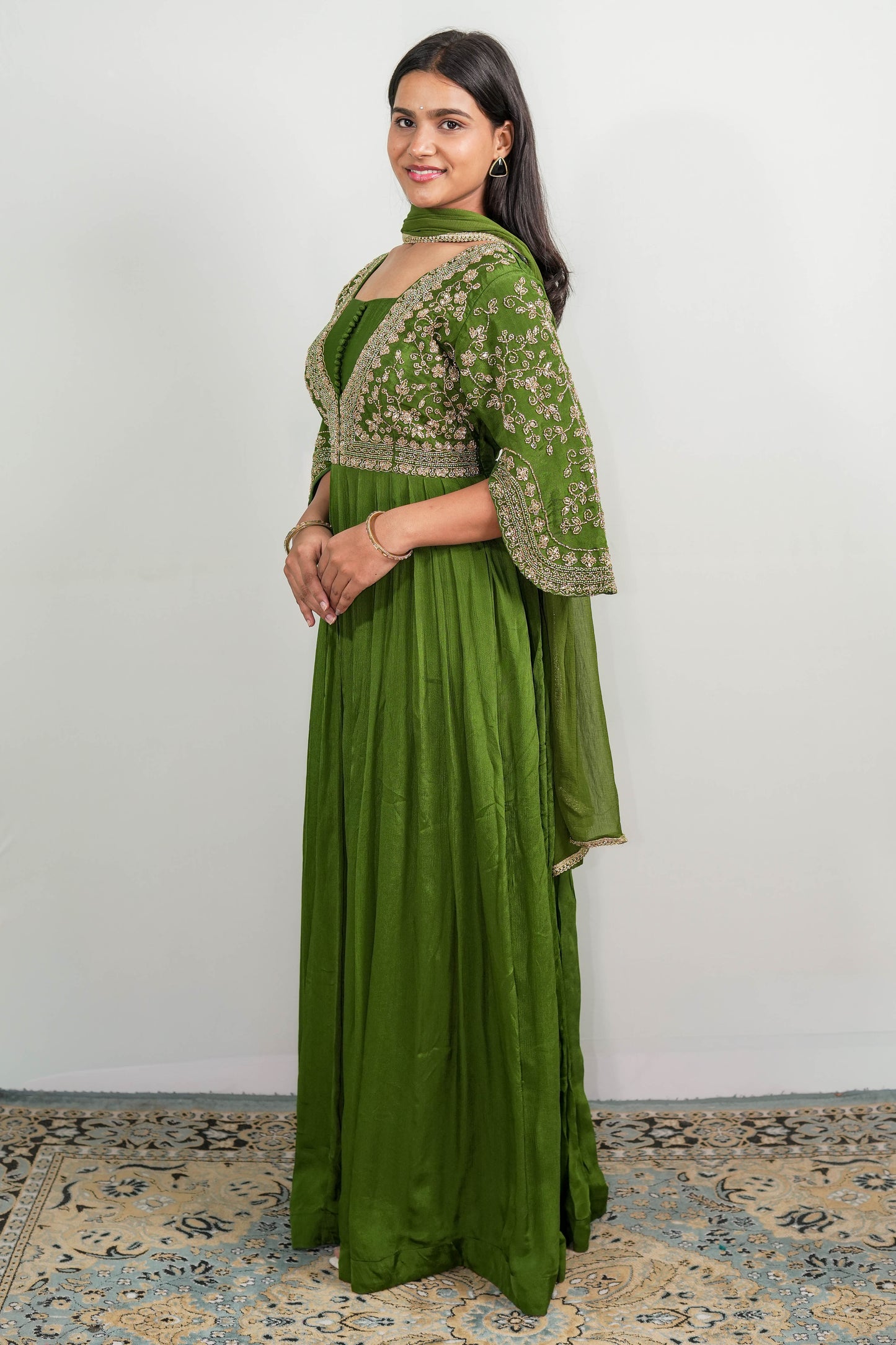 Emerald Green Zaria Embroidered Anarkali Gown Set 2